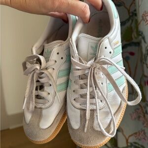 Adidas kids  Samba size 4.5 in cloud white and semi flash aqua